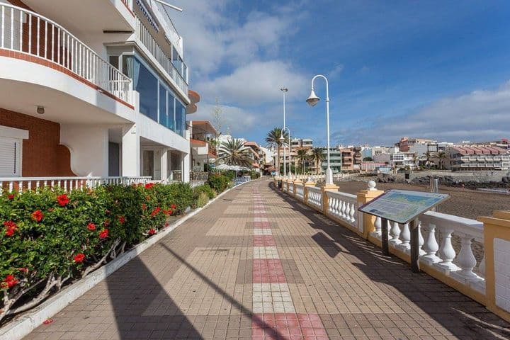 2 bedrooms apartment for rent in Telde, Spain - Image 10