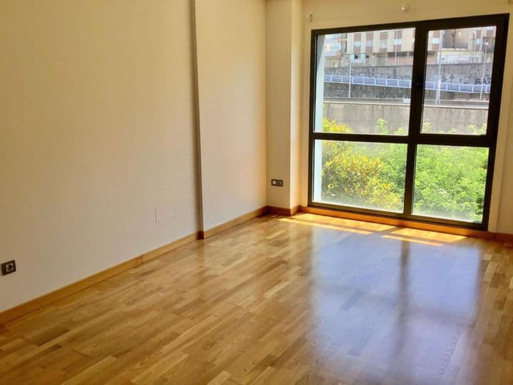 2 bedrooms apartment for rent in Vigo, Spain