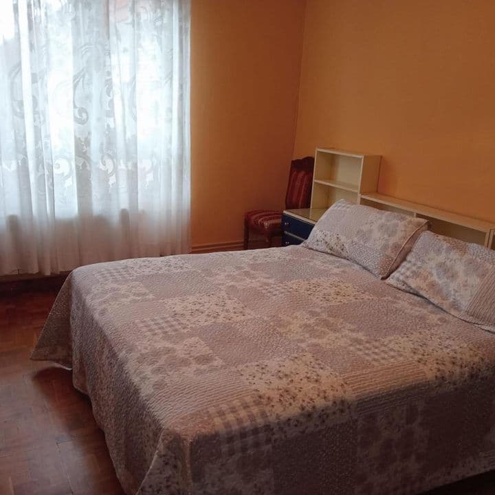 3 bedrooms apartment for rent in Torrelavega, Spain - Image 4