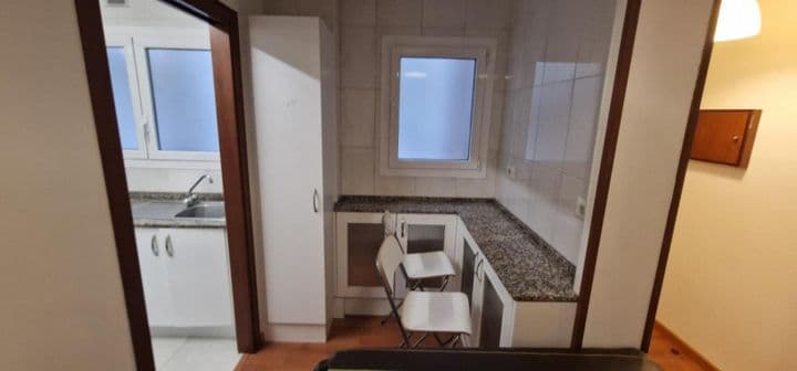 3 bedrooms apartment for rent in Santiago de Compostela, Spain - Image 7