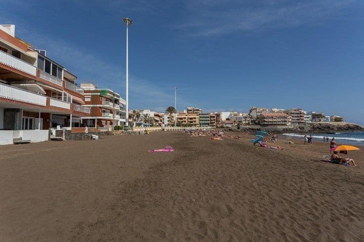 2 bedrooms apartment for rent in Telde, Spain - Image 9