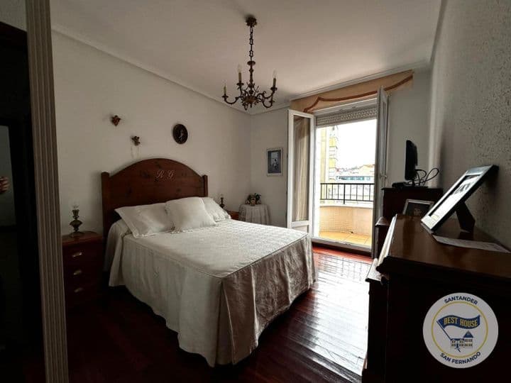 4 bedrooms apartment for rent in Santander, Spain - Image 12