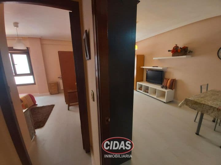 1 bedroom apartment for rent in Oviedo, Spain - Image 10