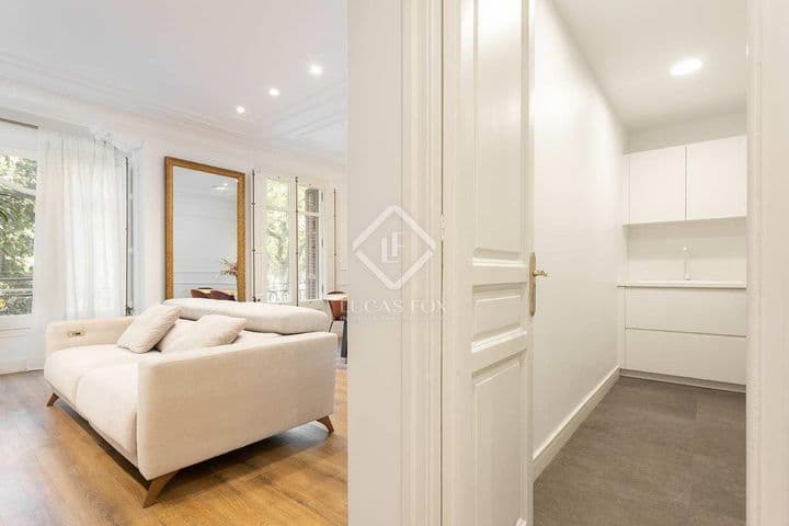 2 bedrooms apartment for rent in Barcelona, Spain - Image 12