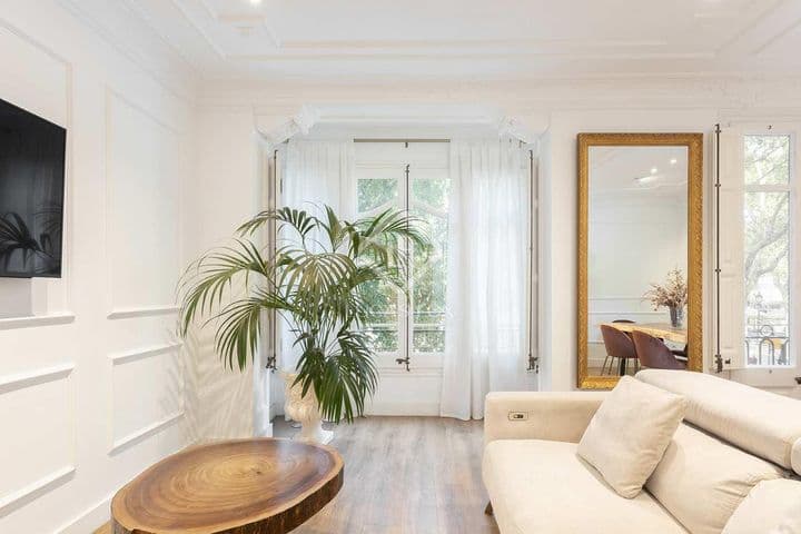 2 bedrooms apartment for rent in Barcelona, Spain - Image 8