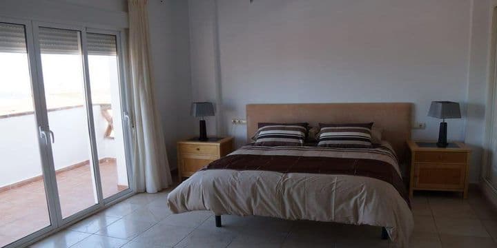 4 bedrooms house for rent in Riviera del Sol, Spain - Image 3