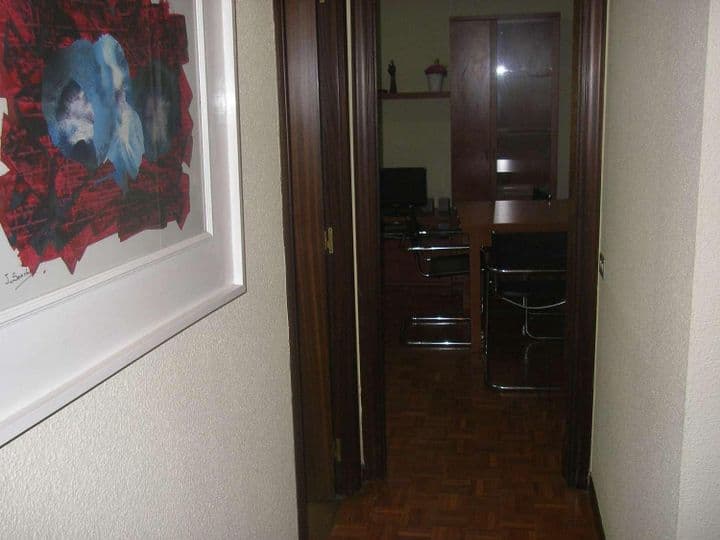 1 bedroom apartment for rent in Salamanca, Spain - Image 9