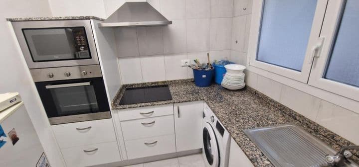 3 bedrooms apartment for rent in Santiago de Compostela, Spain - Image 8