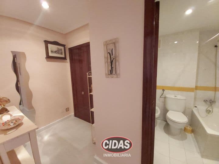 1 bedroom apartment for rent in Oviedo, Spain - Image 6