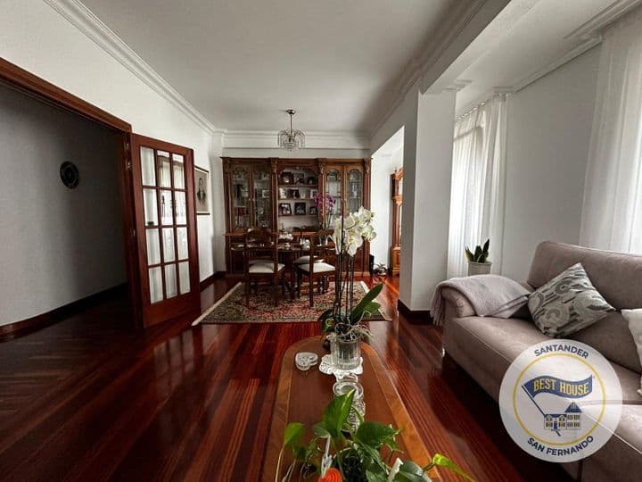 4 bedrooms apartment for rent in Santander, Spain - Image 9