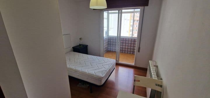 3 bedrooms apartment for rent in Santiago de Compostela, Spain - Image 11