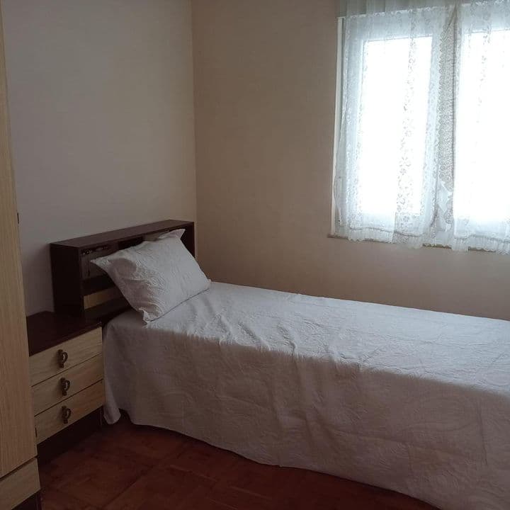 3 bedrooms apartment for rent in Torrelavega, Spain - Image 6