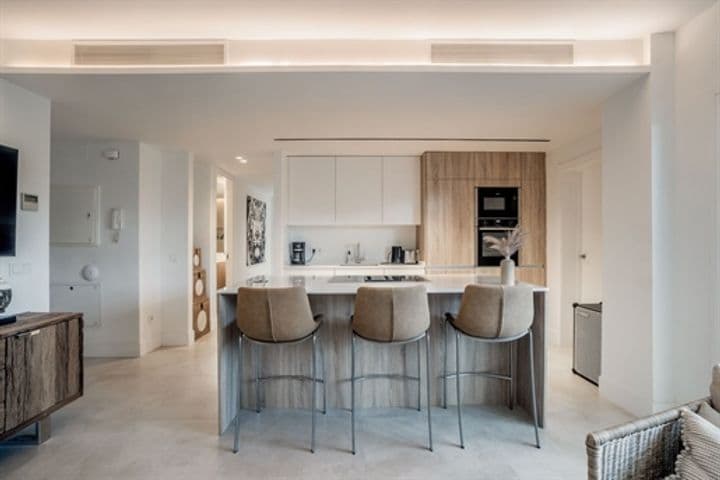 4 bedrooms apartment for sale in Nueva Andalucia, Spain - Image 4