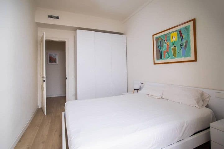 3 bedrooms apartment for rent in Esquerra de lEixample, Spain - Image 8