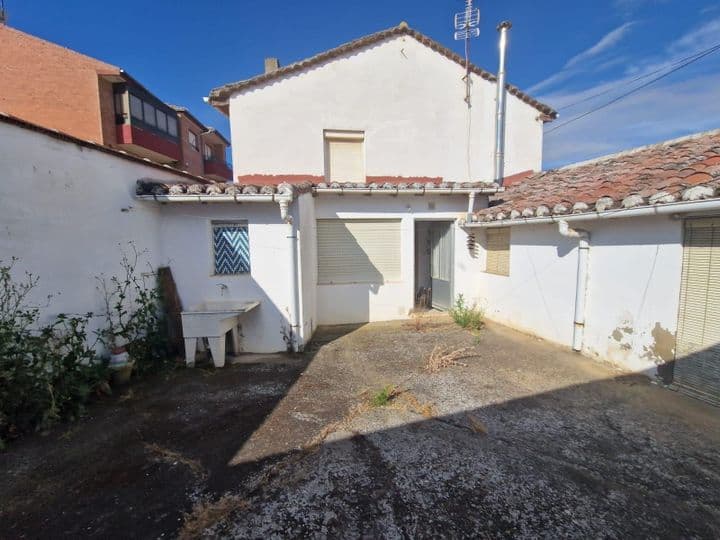 4 bedrooms house for sale in Valencia de Don Juan, Spain - Image 9