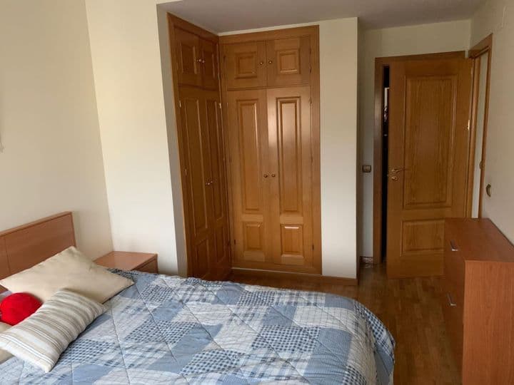 2 bedrooms apartment for rent in Beiro, Spain - Image 9