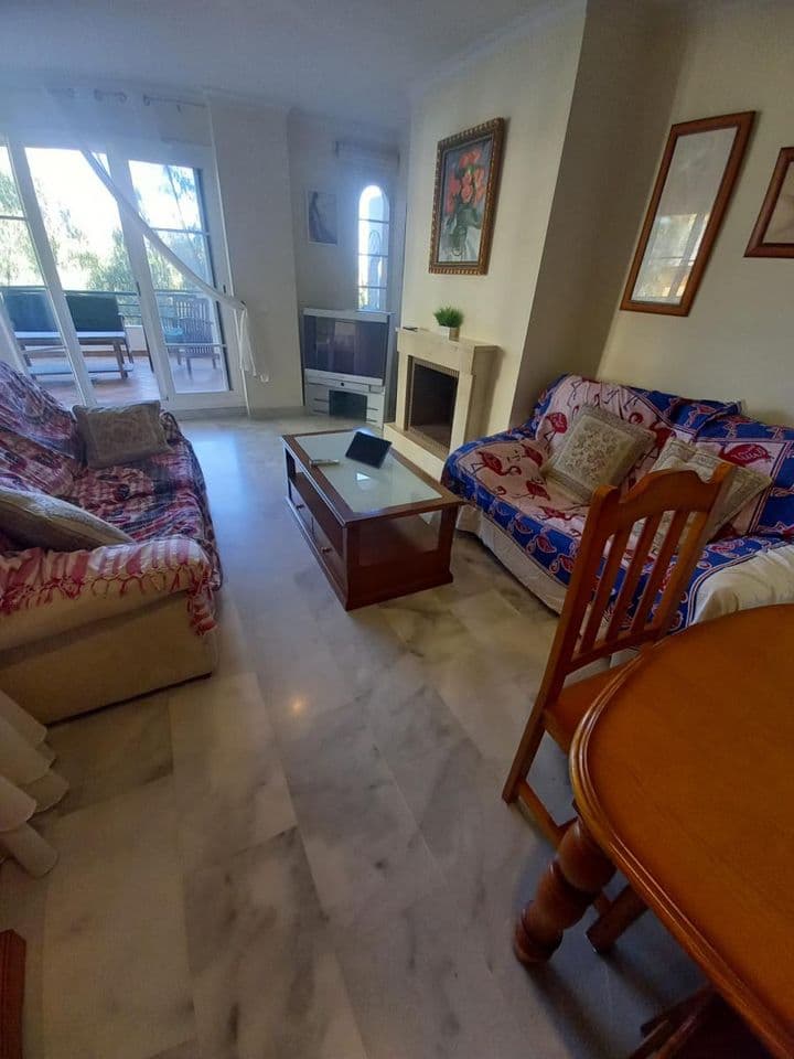 2 bedrooms apartment for rent in Nueva Andalucia, Spain - Image 6