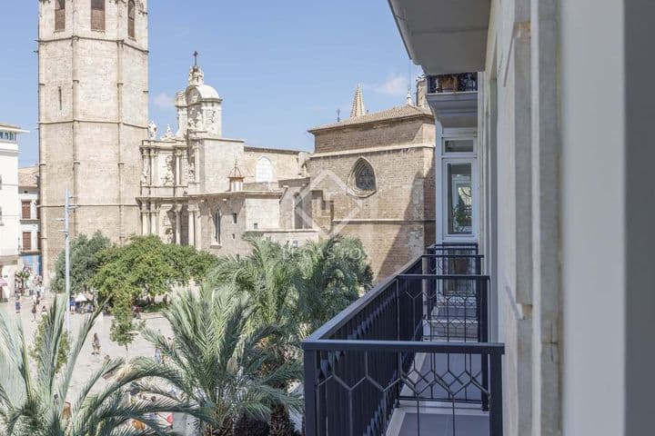 4 bedrooms apartment for rent in Valencia, Spain - Image 9