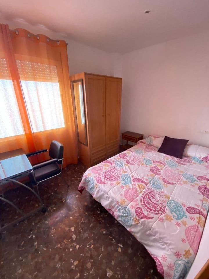 2 bedrooms apartment for rent in Beiro, Spain - Image 5