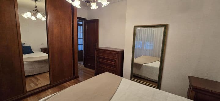 2 bedrooms apartment for rent in Gijon, Spain - Image 9