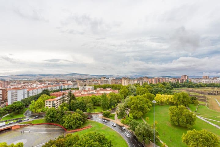 3 bedrooms apartment for rent in Pamplona, Spain