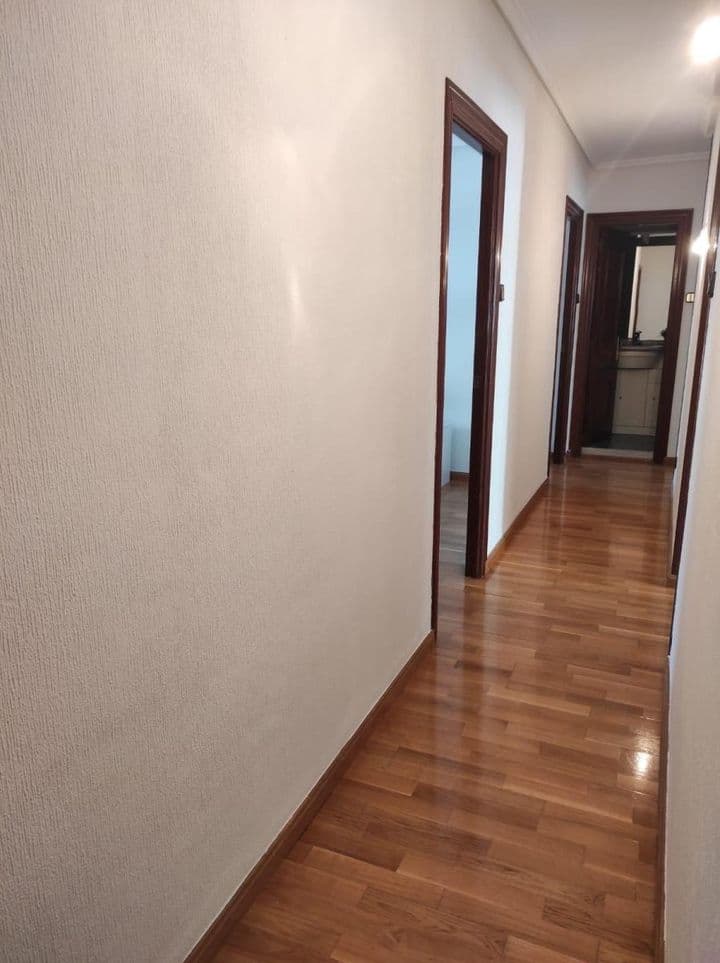 4 bedrooms apartment for sale in Oviedo, Spain - Image 4