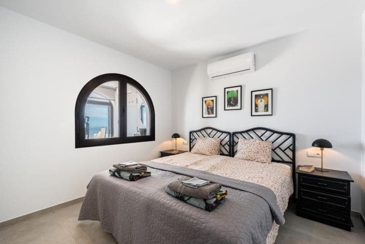 2 bedrooms apartment for sale in Mijas Costa, Spain - Image 9