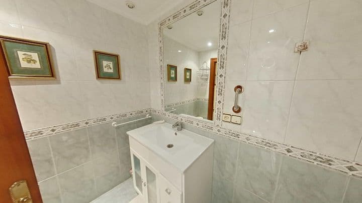 2 bedrooms apartment for rent in Gijon, Spain - Image 11