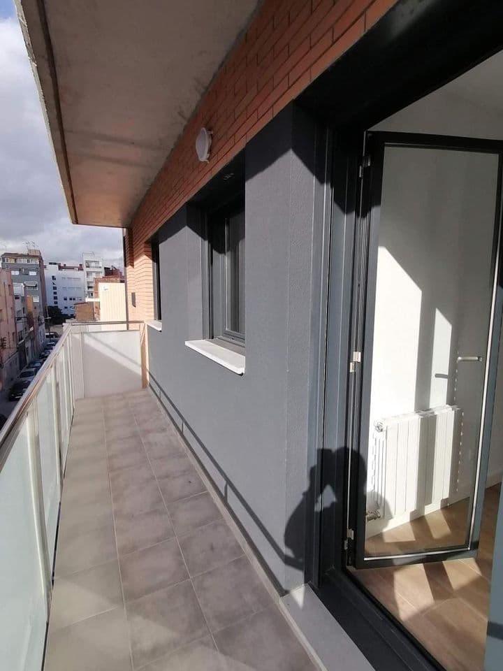 3 bedrooms apartment for rent in Badalona, Spain - Image 10