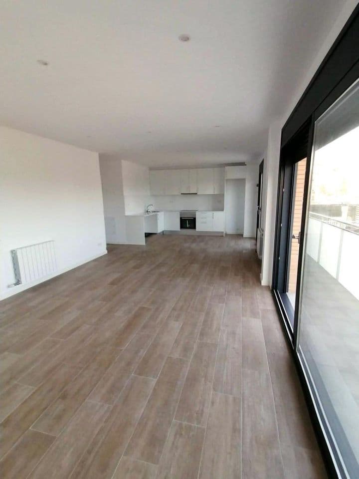 3 bedrooms apartment for rent in Badalona, Spain - Image 6