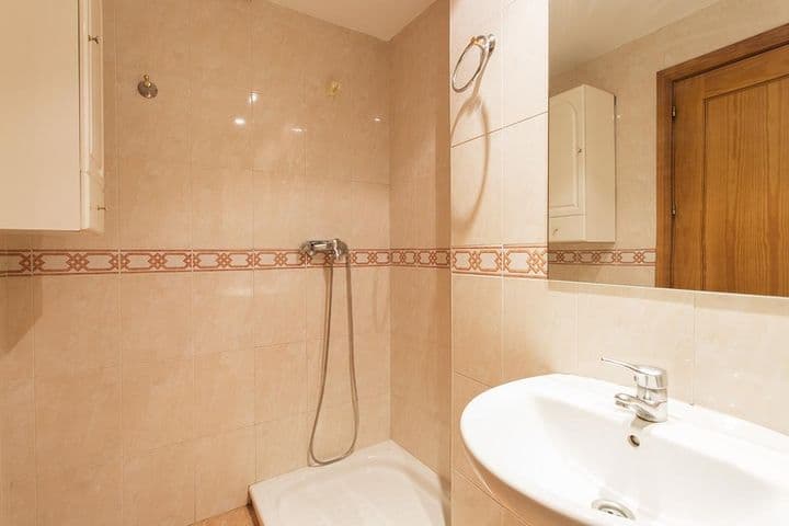 3 bedrooms apartment for rent in Albaicin, Spain - Image 11