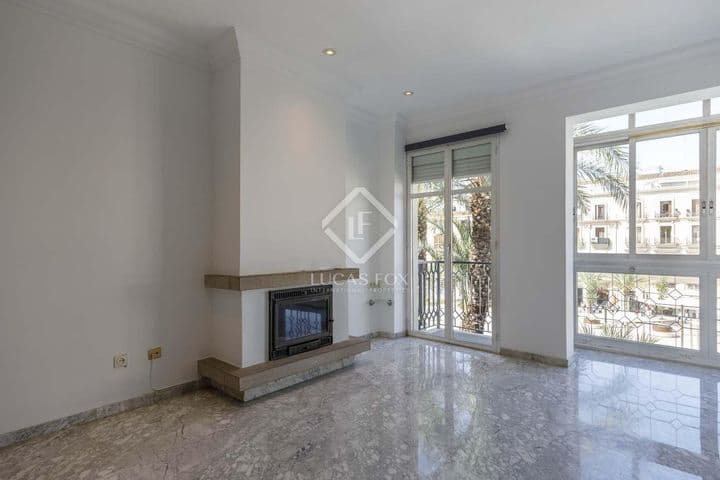 4 bedrooms apartment for rent in Valencia, Spain - Image 11