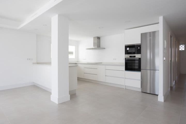 4 bedrooms apartment for sale in San Pedro de Alcantara, Spain - Image 9