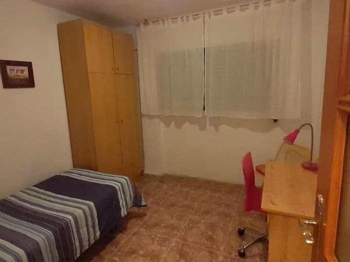 2 bedrooms apartment for rent in Granada, Spain - Image 4