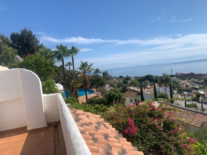 2 bedrooms house for rent in Benalmadena Costa, Spain