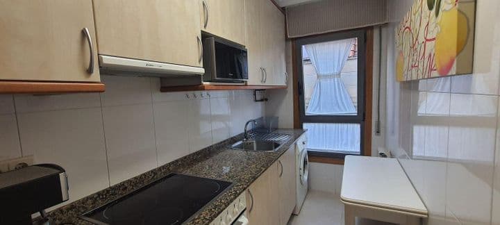 1 bedroom apartment for rent in Vigo, Spain - Image 11