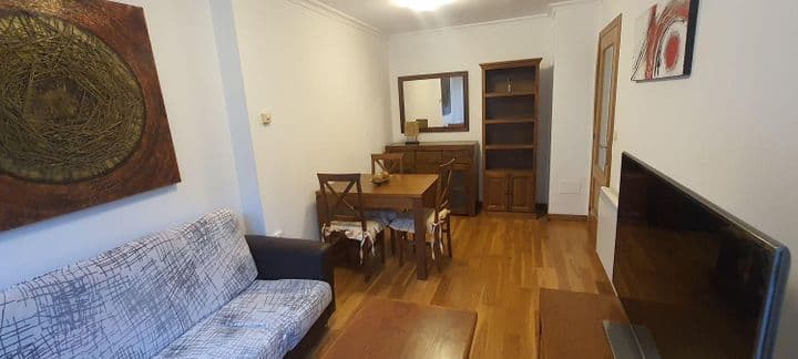 1 bedroom apartment for rent in Vigo, Spain - Image 3