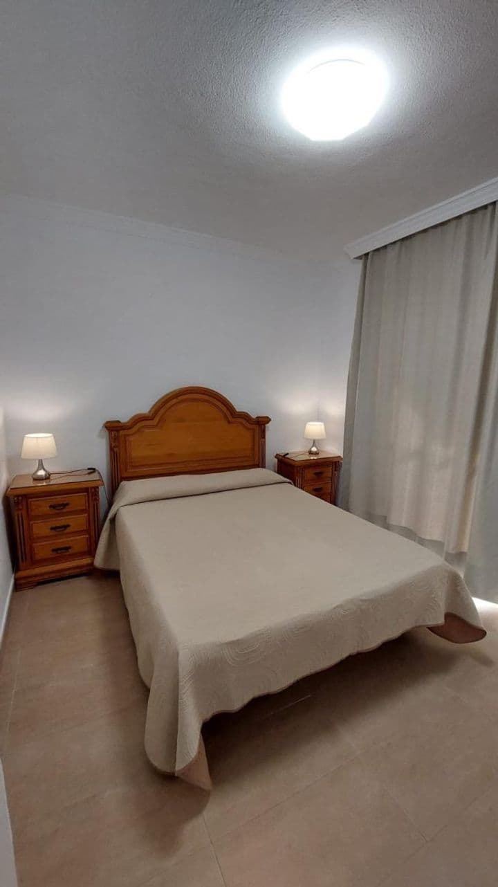 1 bedroom apartment for rent in Parque de la Paloma, Spain - Image 12