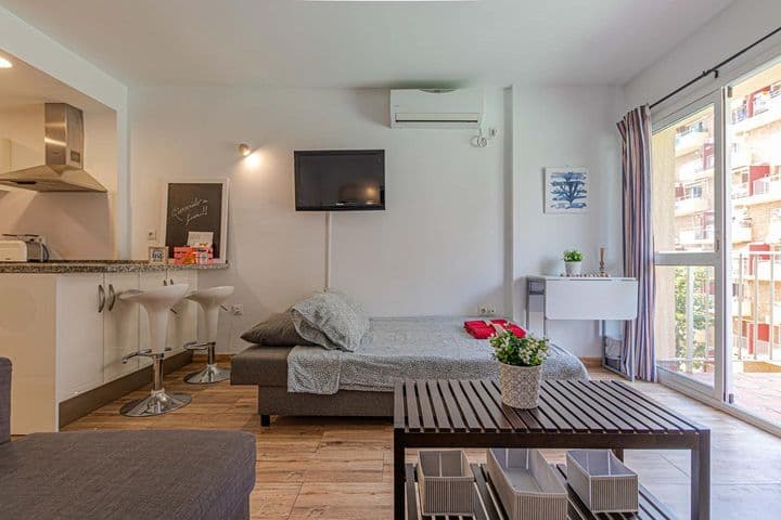 Apartment for rent in Parque de la Paloma, Spain - Image 11