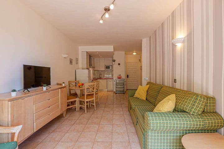 1 bedroom apartment for rent in Parque de la Paloma, Spain - Image 5