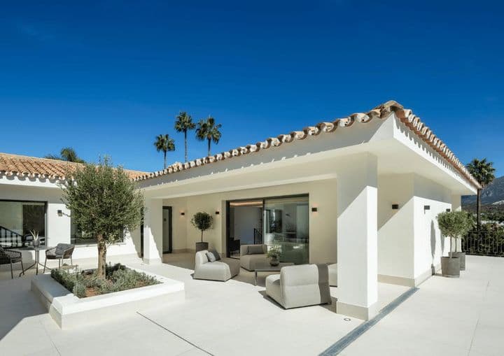5 bedrooms house for sale in Nueva Andalucia, Spain - Image 3