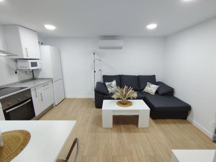 1 bedroom house for rent in Carranque, Spain - Image 2