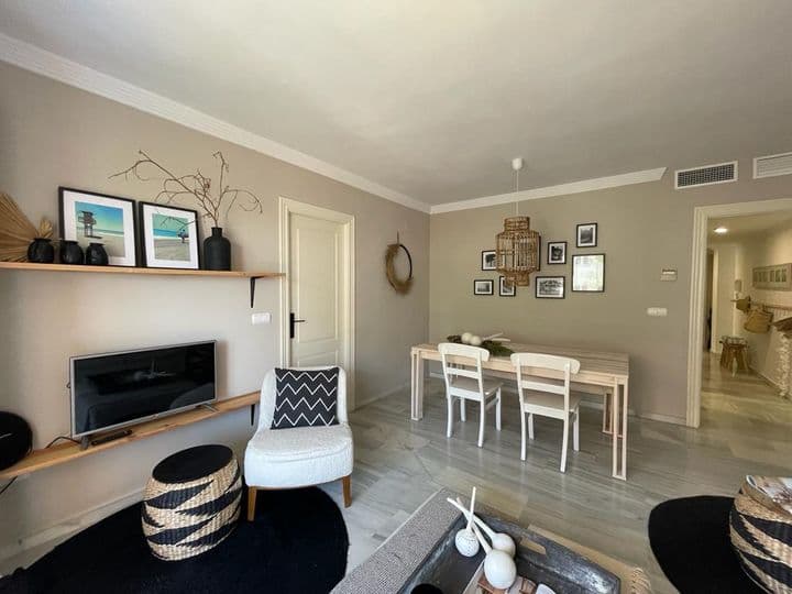 2 bedrooms apartment for rent in Motril, Spain - Image 3