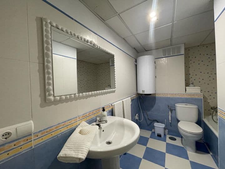 2 bedrooms apartment for rent in Motril, Spain - Image 12