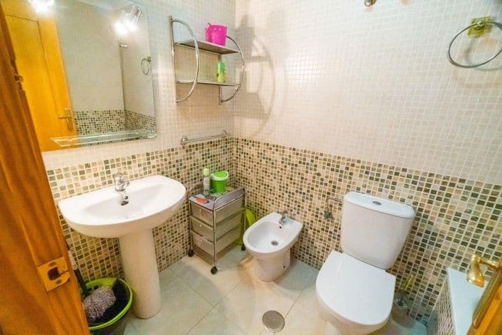 Apartment for rent in Playa del Cura, Spain - Image 6