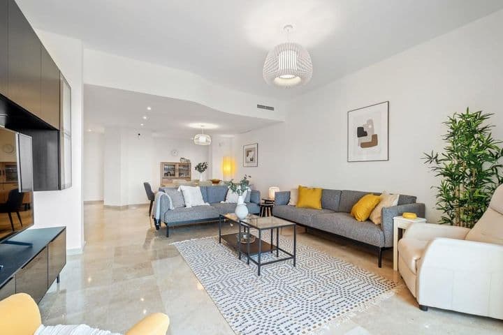 3 bedrooms apartment for sale in Elviria, Spain - Image 6