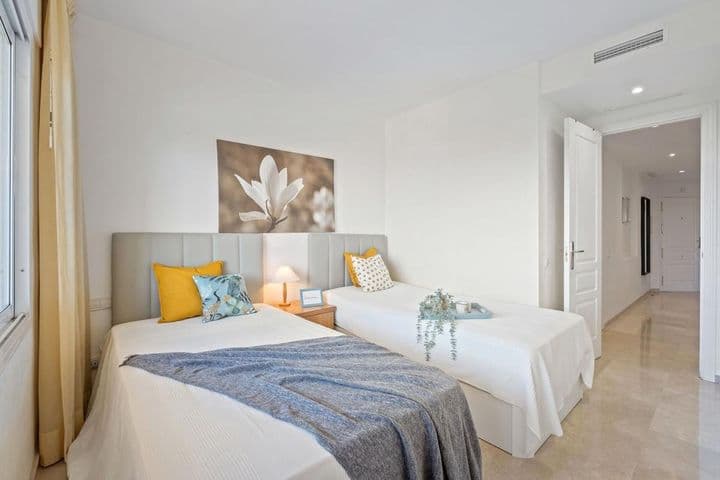 3 bedrooms apartment for sale in Elviria, Spain - Image 12