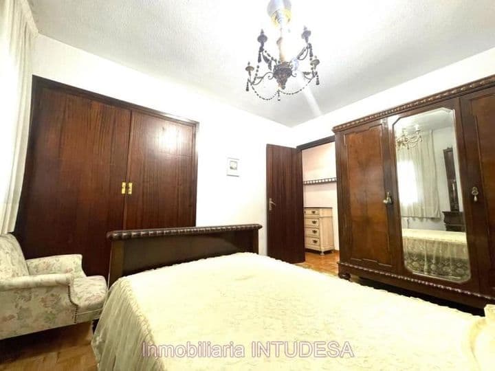 4 bedrooms apartment for rent in Tudela, Spain - Image 12