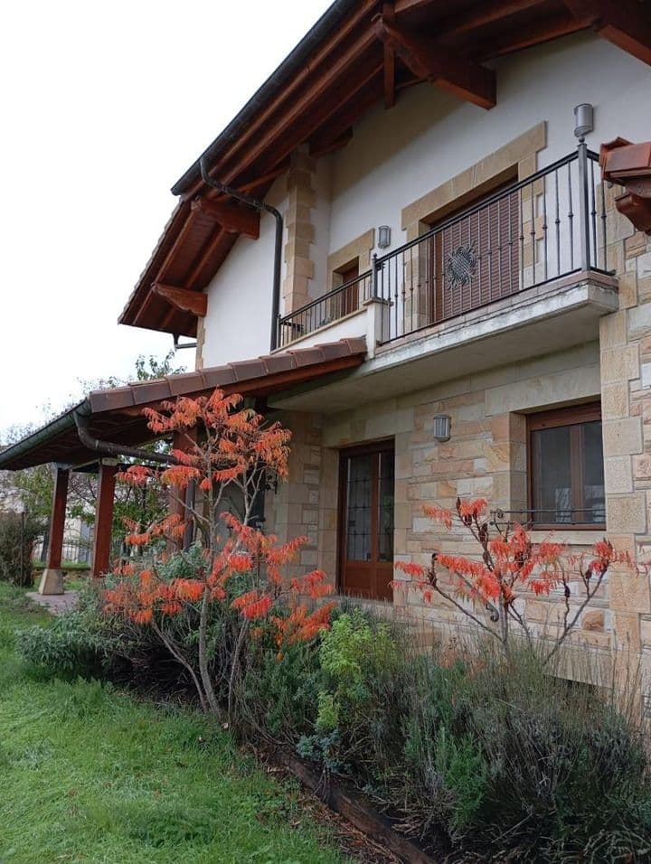 4 bedrooms house for sale in Alava, Spain - Image 2