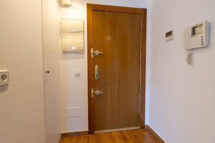 1 bedroom apartment for rent in Centro, Spain - Image 6